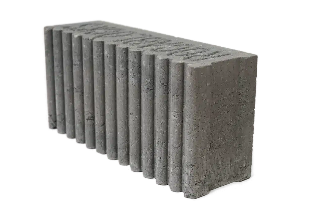 Adocretos de concreto con ranuras verticales, producto nuevo.